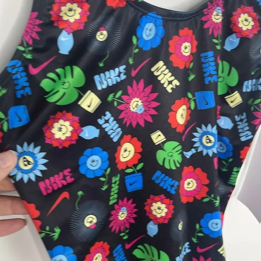 Girls Nike One Piece Swim Suit Size Large